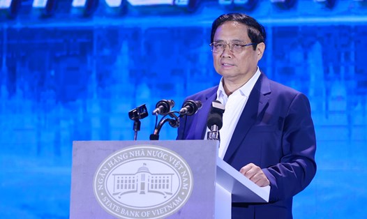 Thủ tướng Chính phủ Phạm Minh Chính yêu cầu sớm trình Chính phủ ban hành Nghị định về cơ chế thử nghiệm có kiểm soát trong lĩnh vực ngân hàng. Ảnh: BTC