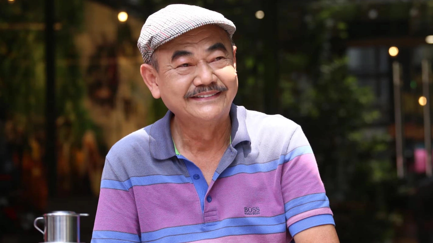 NSND Việt Anh bị chỉ trích vì nói “dị ứng” với ảnh bông sen trắng. Ảnh: Facebook nhân vật