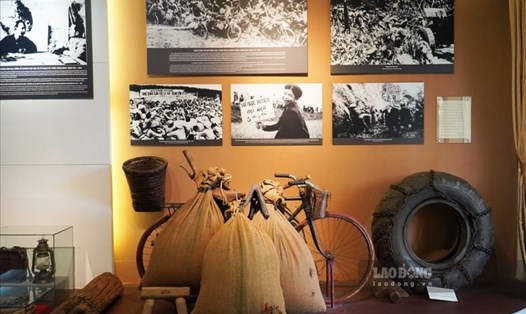Chiếc xe đạp thồ chở lương thực, vũ khí phục vụ chiến trường Điện Biên Phủ. Ảnh: Vương Trần