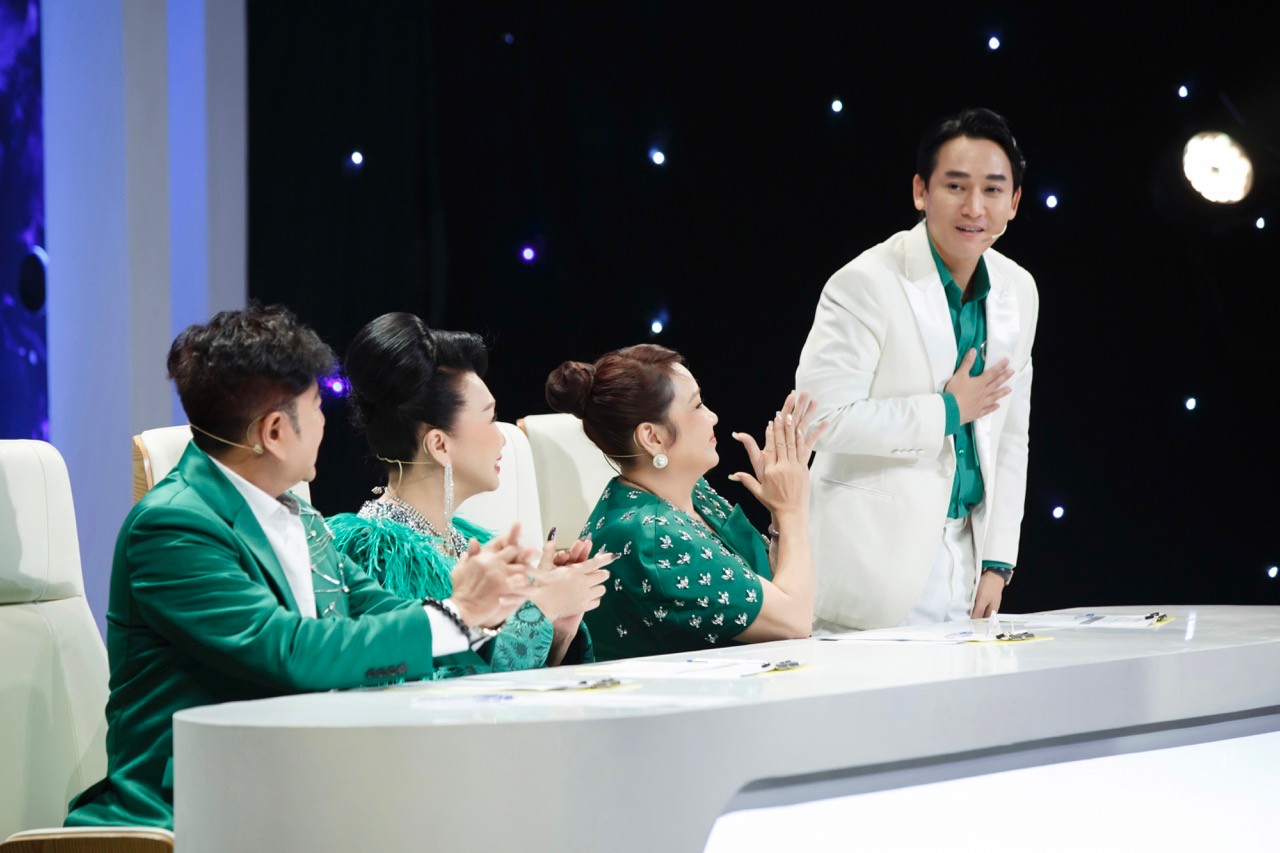 Diễn viên Hứa Vĩ Văn tại  chương trình "Học viện cải lương". Ảnh: NSX.