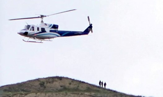 Trực thăng chở Tổng thống Iran cất cánh gần biên giới Iran - Azerbaijan ngày 19.5.2024. Ảnh chụp màn hình IRNA