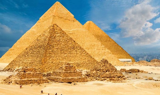 Đại kim tự tháp Giza ở Ai Cập. Ảnh: National Geographic