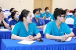 Các y bác sĩ bệnh viện đa khoa TTH Hà Tĩnh được đào tạo, hỗ trợ chuyên môn về lĩnh vực 'Vật lý trị liệu - Phục hồi chức năng' từ bệnh viện 199 (Ảnh: Sông Hàn)