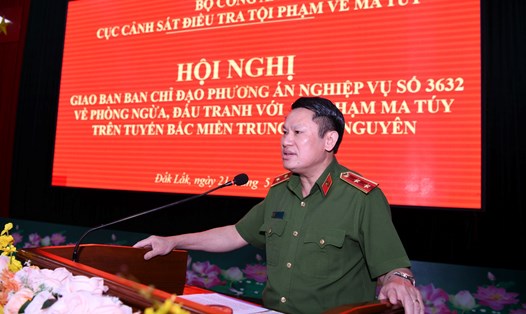 Trung tướng Nguyễn Văn Viện - Cục trưởng Cục Cảnh sát điều tra tội phạm về ma túy, phát biểu chỉ đạo tại hội nghị. Ảnh: C04