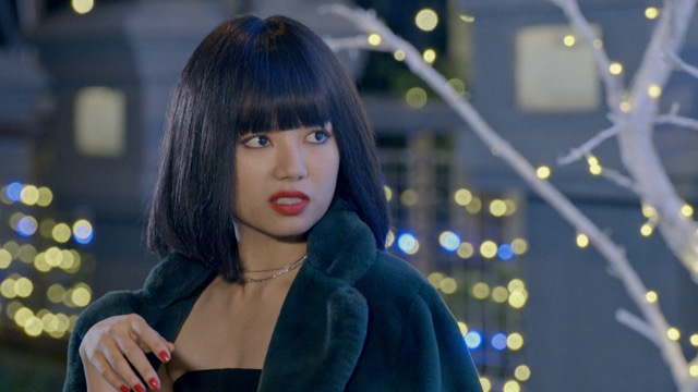 Tạo hình Hạ Anh trong phim Người thầm lặng. Ảnh: NSX.