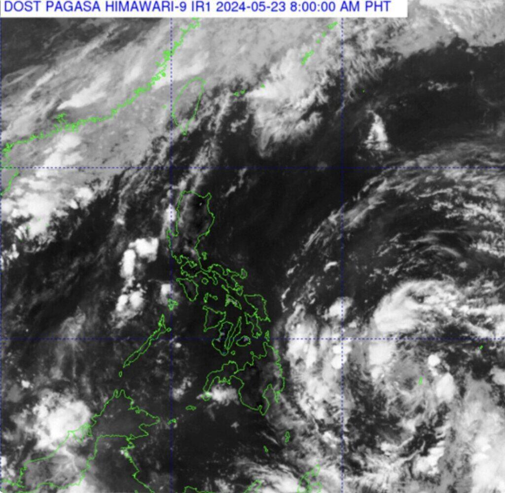 Dự báo, áp thấp gần Biển Đông sẽ phát triển bão nhiệt đới Aghon ngay trong ngày 23.5. Ảnh: PAGASA