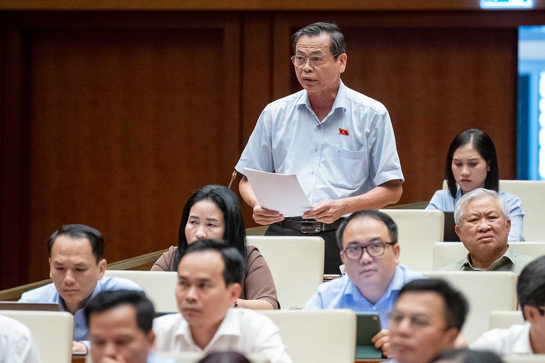 Đại biểu Quốc hội Trần Hữu Hậu cho biết, cử tri đặc biệt quan tâm về quản lý, kinh doanh vàng. Ảnh: Quốc hội