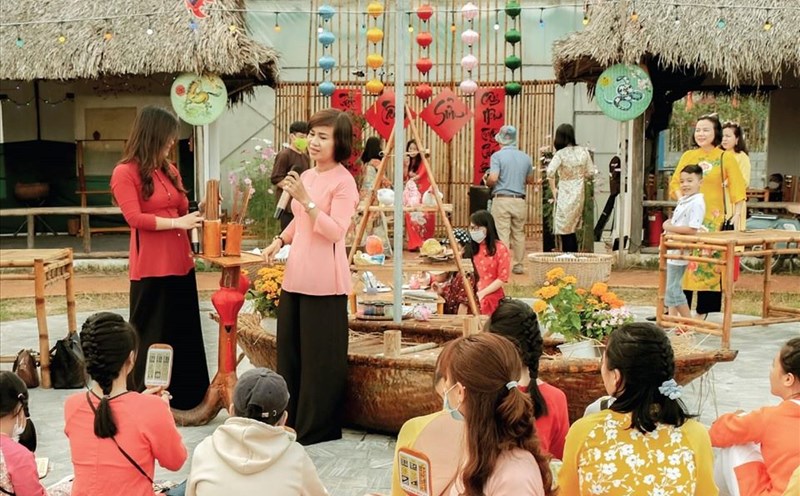 Nữ nhiếp ảnh gia ấn tượng với vẻ đẹp của phụ nữ Việt Nam. Ảnh: Sơn Ca