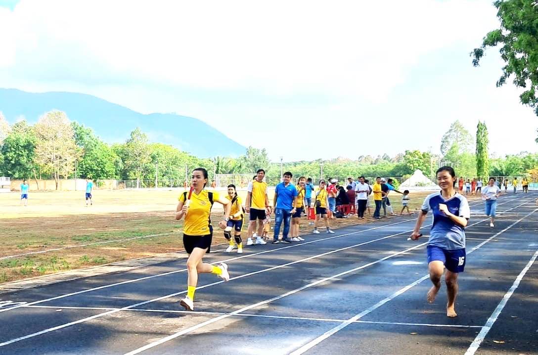Đoàn viên, người lao động tham gia hội thi thể thao Tháng Công nhân năm 2024 tại huyện Xuân Lộc. Ảnh: Công đoàn Xuân Lộc