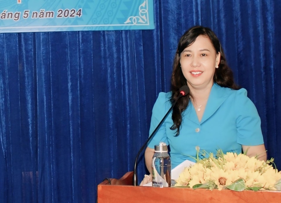 Chủ tịch LĐLĐ tỉnh Cà Mau Huỳnh Út Mười  phát biểu tại hội nghị. Ảnh: Thiệu Vũ