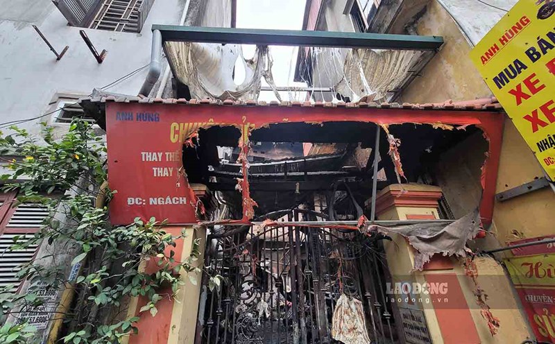 Thanh niên dùng búa đập tường cứu người trong vụ cháy nhà trọ ở Trung Kính