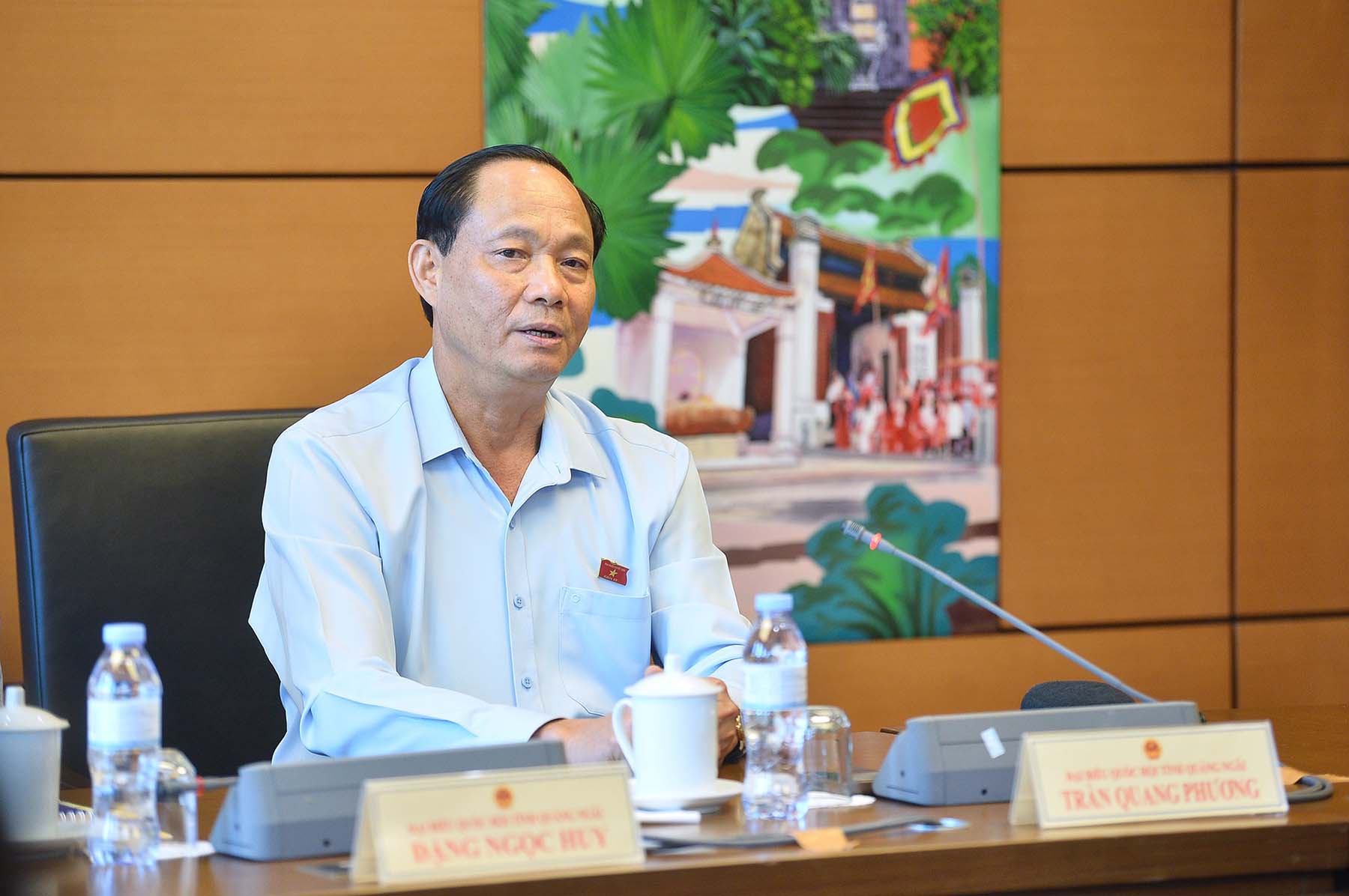 Phó Chủ tịch Quốc hội Trần Quang Phương phát biểu tại phiên thảo luận tổ chiều 24.5. Ảnh: Phạm Đông