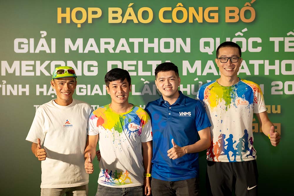 Họp báo công bố Giải marathon quốc tế “Vietcombank Mekong Delta” năm 2024 diễn ra chiều 24.5. Ảnh: Thanh Vũ