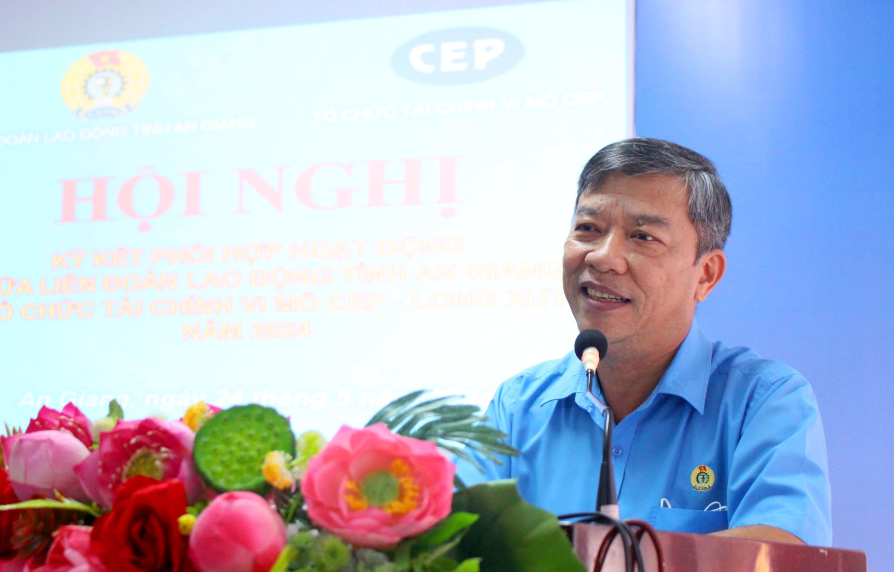 Ông Nguyễn Hữu Giang - Phó Chủ tịch LĐLĐ tỉnh An Giang phát biểu tại Hội nghị. Ảnh: Thanh Mai