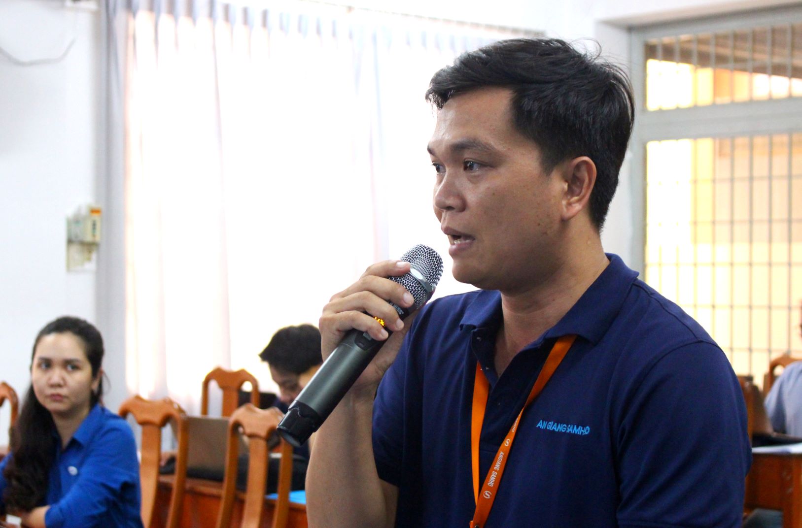 Anh Trần Thanh Nhã - Chủ tịch Công đoàn cơ sở  Công ty Samho An Giang phát biểu tại hội nghị. Ảnh: Thanh Mai 