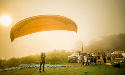 5 đơn vị được công bố đủ điều kiện bay dù lượn không động cơ trên bán đảo Sơn Trà đáp ứng các biện pháp đảm bảo an toàn theo quy định tại Điều 9, Nghị định số 168/2017/NĐ-CP ngày 31.12.2017 của Chính phủ. Ảnh: Đinh Thế Anh