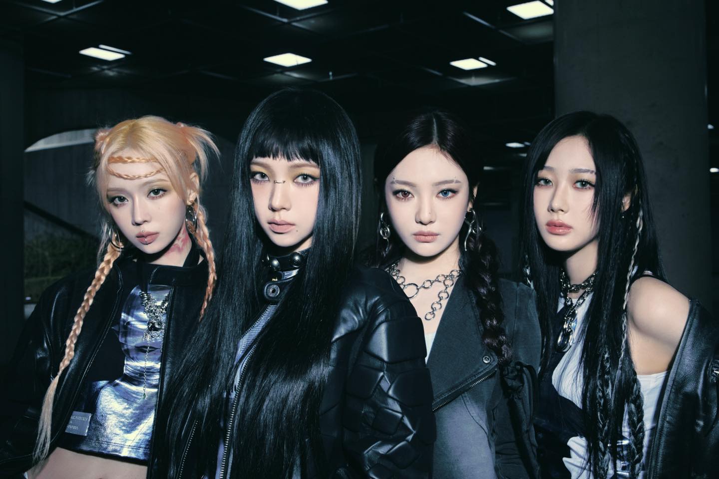 Sau thành công của ca khúc “Supernova“, 4 thành viên aespa đã tiếp tục khiến người hâm mộ bất ngờ với loạt ảnh quảng bá album “Armageddon“. Ảnh: SM Entertaiment. 