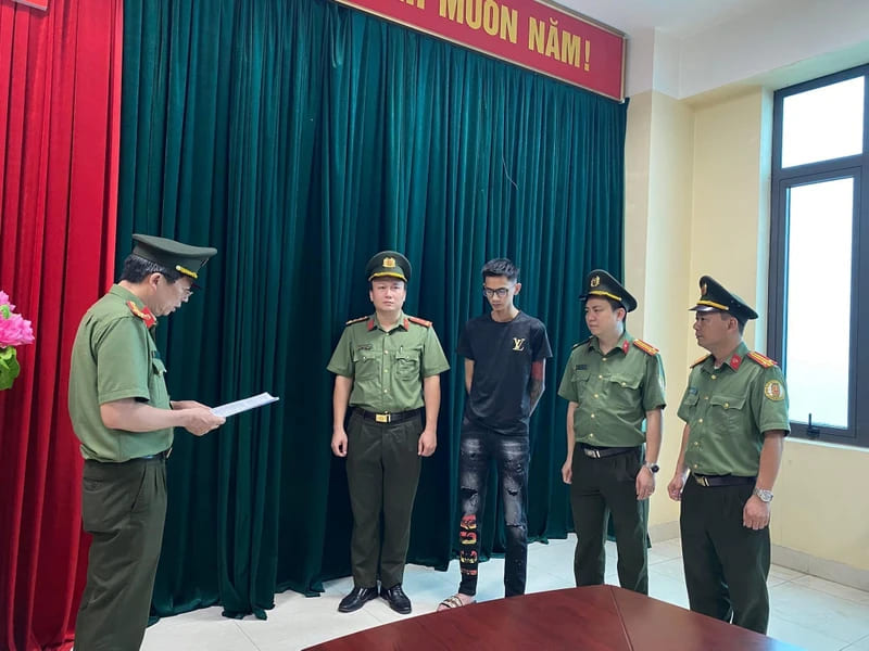 Đối tượng Phan Quang Tùng bị khởi tố, bắt tạm giam. Ảnh: Công an tỉnh Phú Thọ.