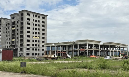 Dự án Trường Đại học Hoa Lư (Ninh Bình), được phê duyệt đầu tư và triển khai xây dựng từ năm 2007 nhưng thi công dở dang và bỏ hoang nhiều năm. Ảnh: Nguyễn Trường