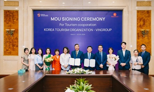 Lễ ký kết biên bản ghi nhớ hợp tác giữa Tập đoàn Vingroup và Tổng cục Du lịch Hàn Quốc nhằm góp phần thúc đẩy giao lưu văn hóa - du lịch Việt Nam - Hàn Quốc.