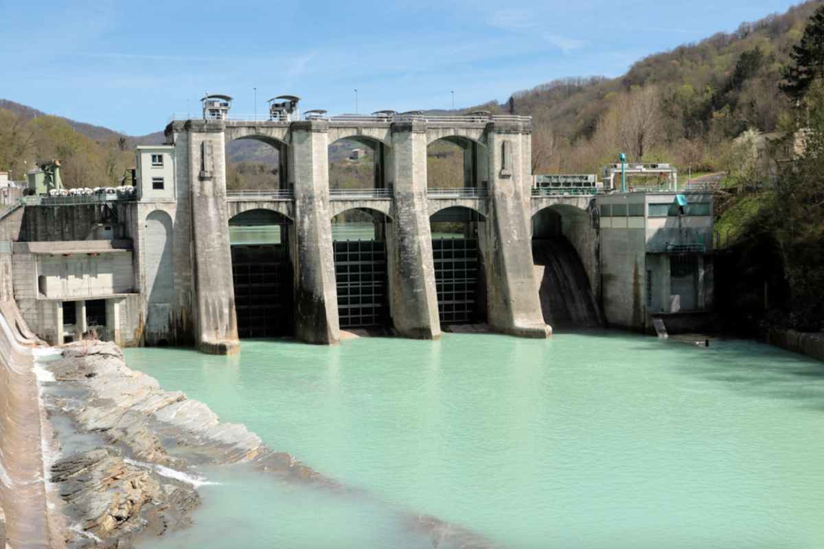 Nhà máy thủy điện trên sông Soča, Slovenia. Ảnh chụp màn hình