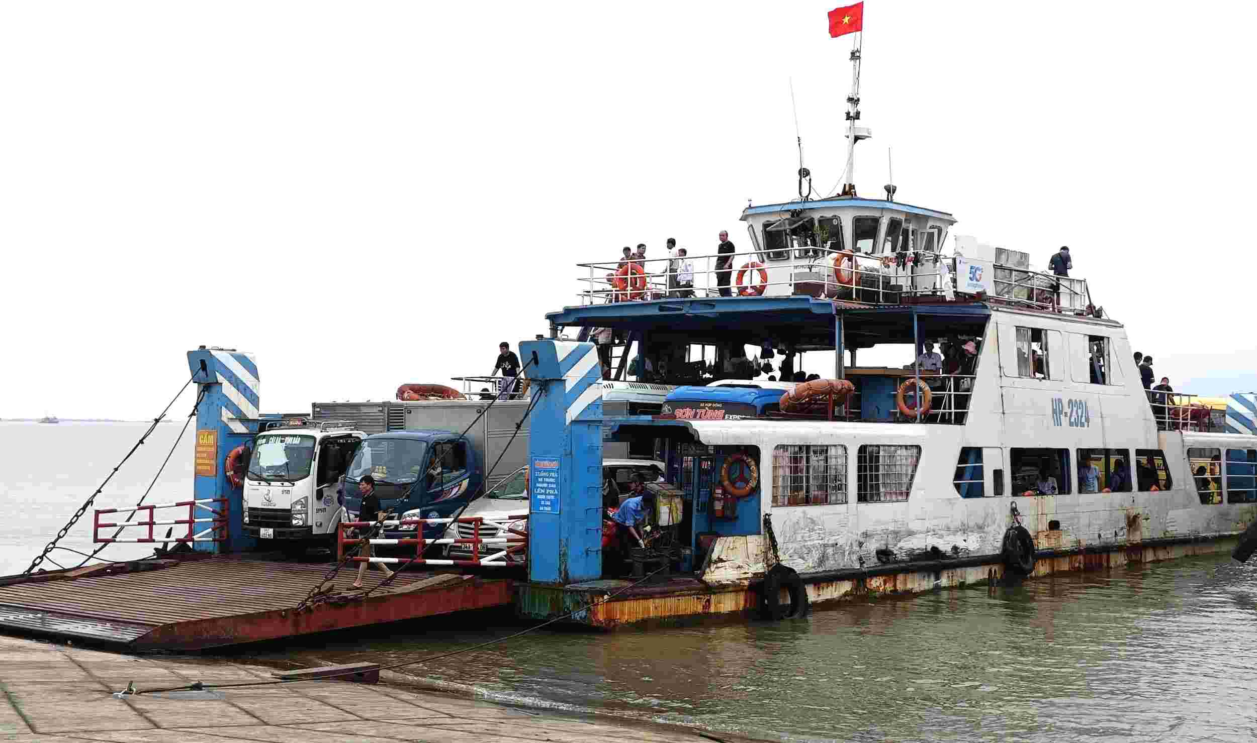 Hải Phòng yêu cầu kiểm tra tình trạng an toàn của các phà. Ảnh minh họa: Mai Dung