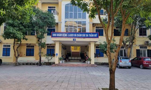 Bệnh viện Da liễu Nghệ An nợ lương cán bộ, bác sĩ, nhân viên y tế 7 tháng. Ảnh: Quang Đại