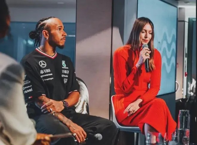 Sharapova lộng lẫy khi “hát nhạc buồn” cùng Lewis Hamilton