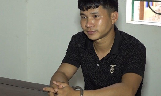 Đối tượng Nguyễn Danh Hòa bị bắt về hành vi mua bán trái phép chất ma túy. Ảnh: Văn Hậu