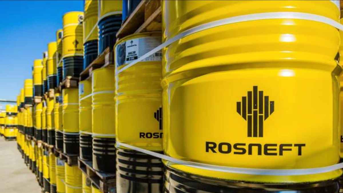 Reliance Industries của Ấn Độ và Rosneft của Nga ký hợp đồng mua bán dầu. Ảnh: Rosneft