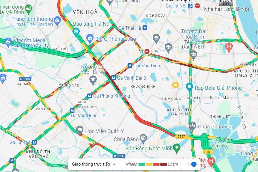 Tình hình giao thông ở Hà Nội lúc 9h15 thể hiện trên ứng dụng Google Maps.