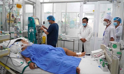 Bệnh nhân bị ngộ độc thực phẩm được điều trị tại Bệnh viện Nhi đồng Đồng Nai. Ảnh: Hà Anh Chiến
