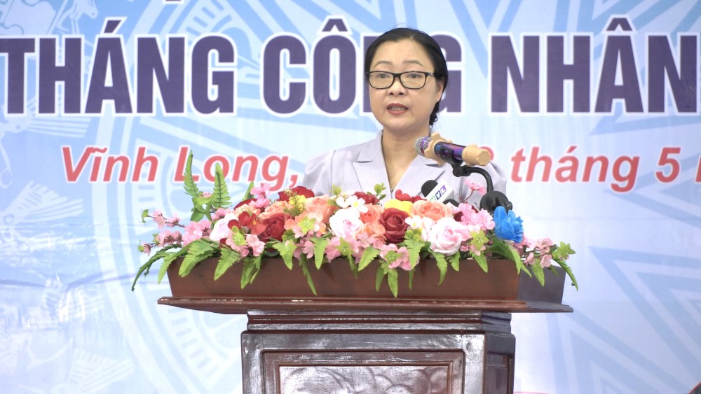 Phó Chủ tịch UBND tỉnh Vĩnh Long Nguyễn Thị Quyên Thanh phát biểu tại buổi lễ. Ảnh: Tạ Quang