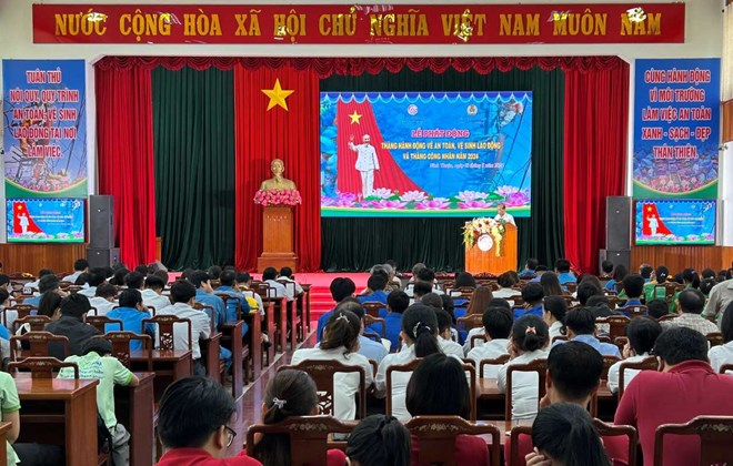 Ninh Thuận phát động Tháng Công nhân, ưu tiên lắng nghe nguyện vọng người lao động