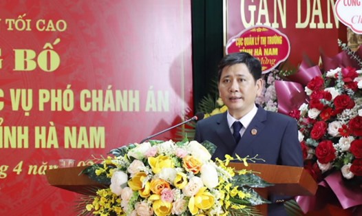 Tân Phó Chánh án TAND tỉnh Hà Nam phát biểu khi nhận quyết định bổ nhiệm. Ảnh: TAND Tối cao