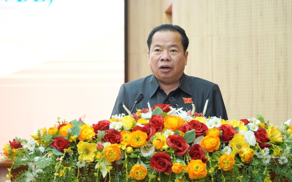 Chủ tịch HĐND tỉnh Kiên Giang Mai Văn Huỳnh phát biểu tại kỳ họp. Ảnh: Nguyên Anh