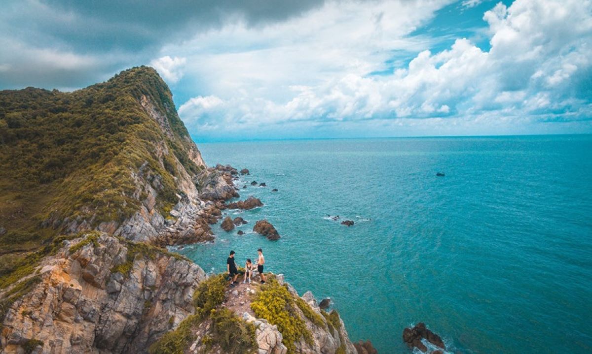 Eo gió Gót Beo, Quan Lạn. Ảnh: halongtourism