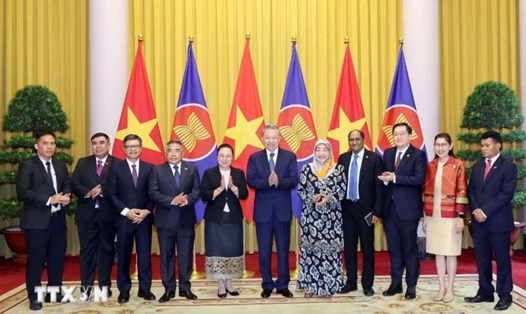 Chủ tịch nước Tô Lâm tiếp Đại sứ các nước ASEAN và Timor Leste. Ảnh: TTXVN