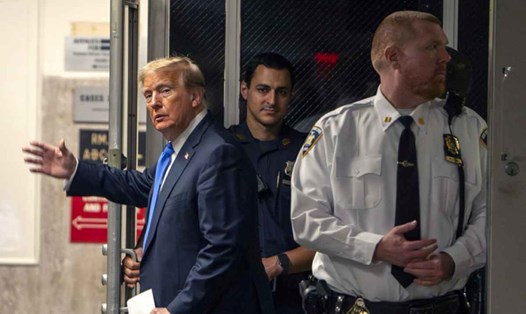 Cựu Tổng thống Mỹ Donald Trump rời Tòa hình sự Manhattan ở New York ngày 30.5.2024. Ảnh: Pool