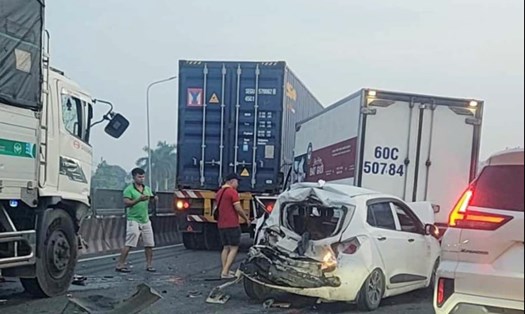 Hiện trường vụ tai nạn giao thông liên hoàn trên Quốc lộ 1 đoạn tỉnh Đồng Nai. Ảnh: CTV