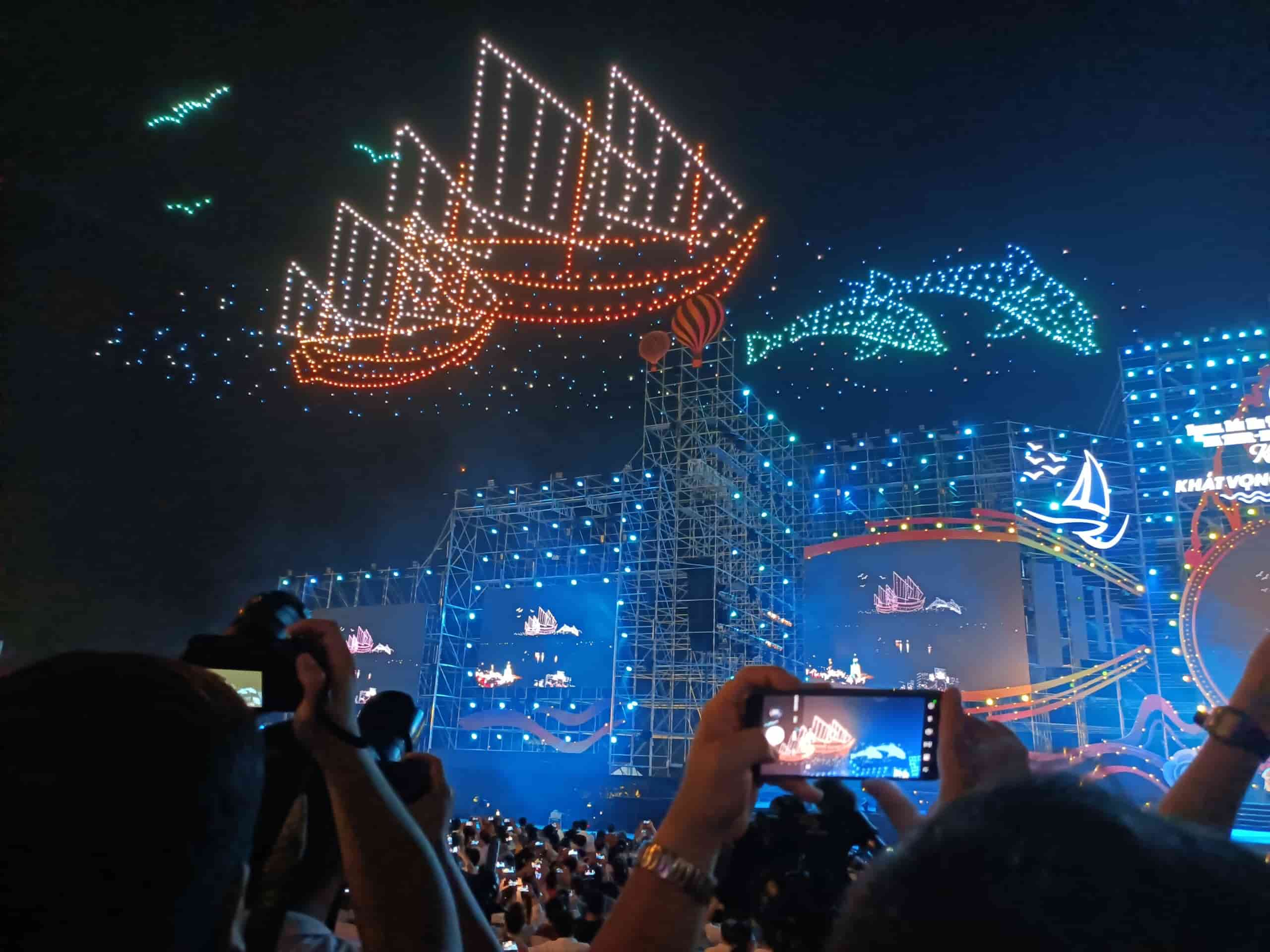 Lễ hội Vịnh ánh sáng quốc tế Nha Trang sẽ thu hút hơn 50.000 khán giả/đêm. Ảnh: Hữu Long