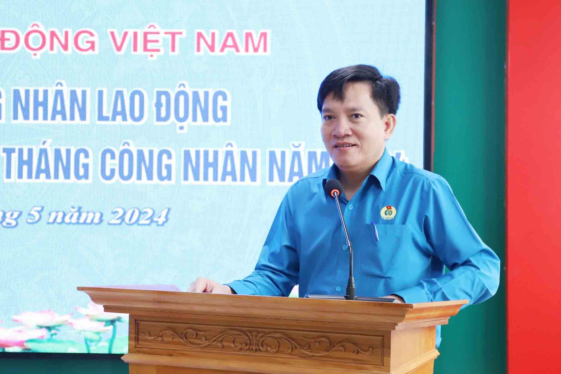 Ông Nguyễn Xuân Hùng - Phó Chủ tịch Tổng LĐLĐ Việt Nam phát biểu. Ảnh: Trần Tuấn.