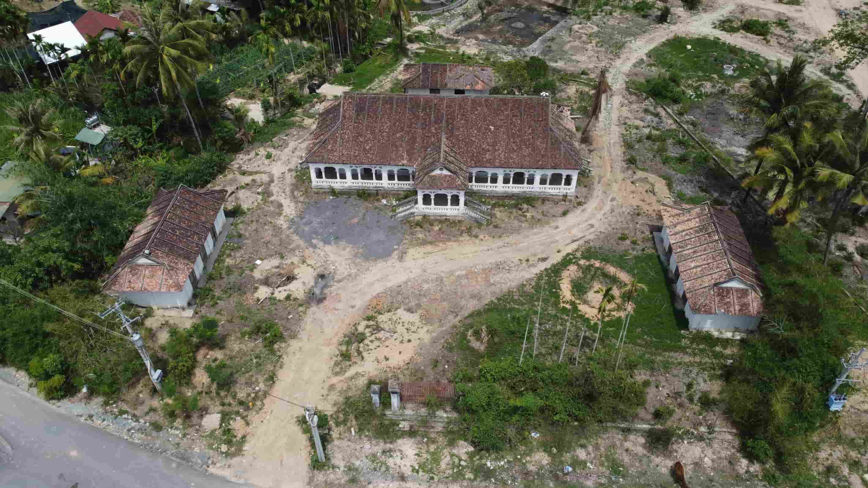 Nhà xưa ông Hai Thái sau thời gian không có người quản lý đã xuống cấp nghiêm trọng. 