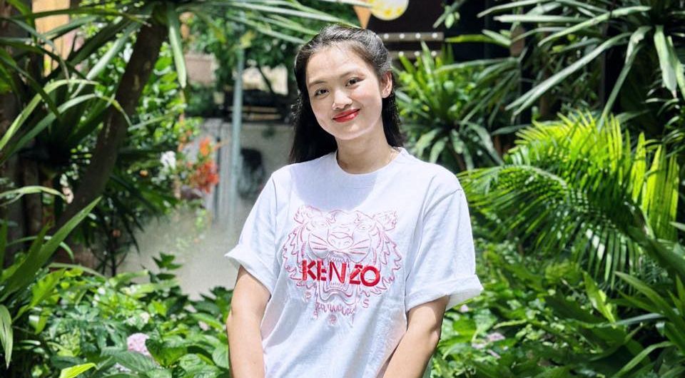 Vận động viên Nguyễn Thu Hoài khoe nhan sắc trong trẻo, rạng rỡ. Ảnh: FBNV