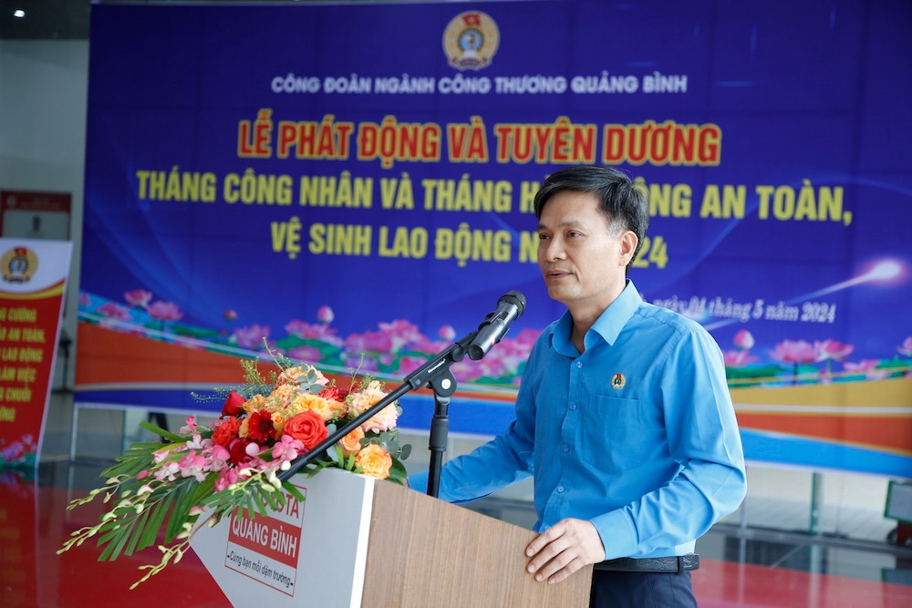 Ông Võ Văn Tiến - Phó Chủ tịch LĐLĐ tỉnh Quảng Bình. Ảnh: Công Sáng