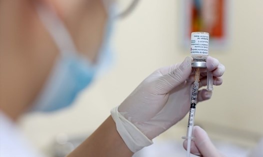 Tiêm vaccine phòng COVID-19. Ảnh: Hải Nguyễn