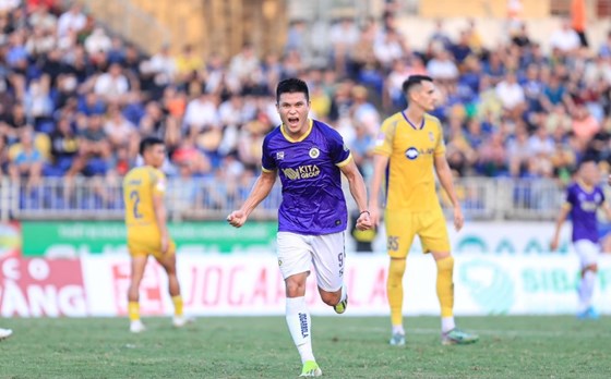 Video bàn thắng Sông Lam Nghệ An - Hà Nội FC: Tuấn Hải ghi bàn đẹp mắt