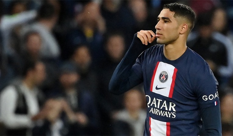 Achraf Hakimi có thể tự do hoạt động nhờ sự chắc chắn của Lucas Hernandez. Ảnh: PSG