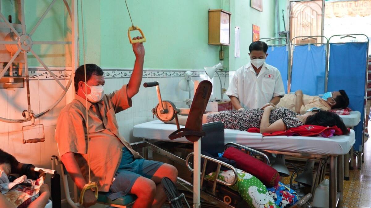 Phòng khám y học cổ truyền và tập vật lý trị liệu của Ban Bảo trợ Hội Chữ thập đỏ Quận 8, TPHCM. Ảnh minh họa: Ngọc Ánh