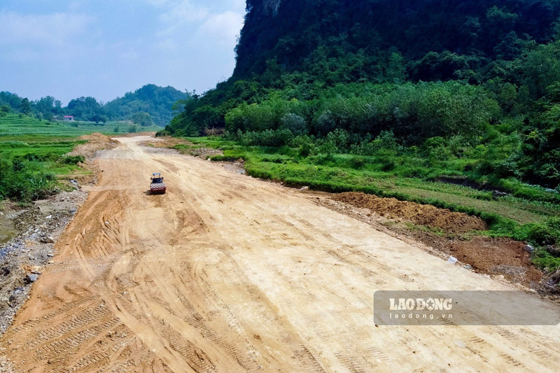 Tổng chiều dài dự án (giai đoạn I) khoảng 93,35 km; trong đó, chiều dài qua các huyện Thạch An, Quảng Hòa (tỉnh Cao Bằng) là 41,55 km; chiều dài qua các các huyện Văn Lãng, Tràng Định (Lạng Sơn) là 51,8 km.